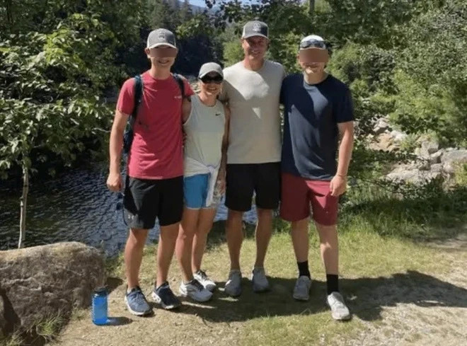 Sự thật về bức tâm thư của vợ con sau bê bối ngoại tình của CEO công ty tỷ đô