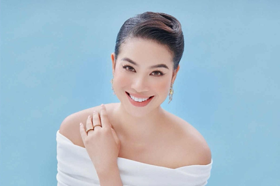 Rộ tin Hoa hậu Phạm Hương về Việt Nam sau tin đồn rạn nứt hôn nhân