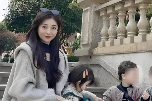 Ám ảnh tuổi thơ, 9X chi 1,8 tỷ đồng mua tinh trùng sinh 3, giờ ra sao?