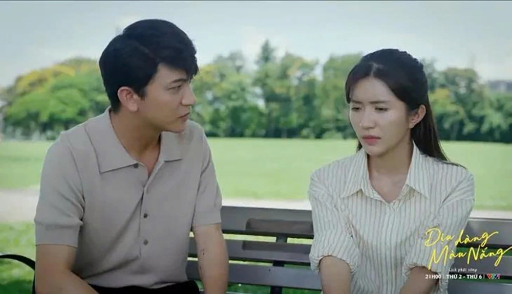 b tran va ngoc huyen bi che nhat nheo trong diu dang mau nang hinh anh 1