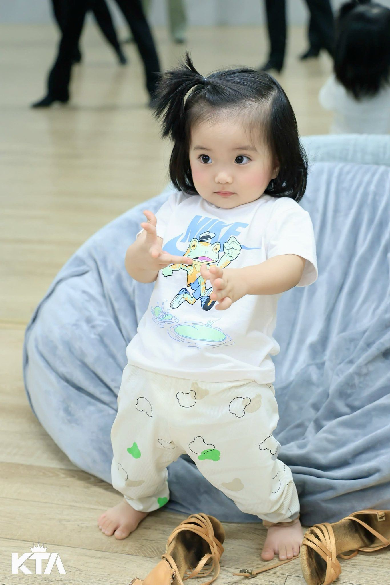 Con gái út nhà Khánh Thi - Phan Hiển đời thực đáng yêu ra sao mà được Quỳnh Nga, Quỳnh Anh khen ngợi?- Ảnh 5.