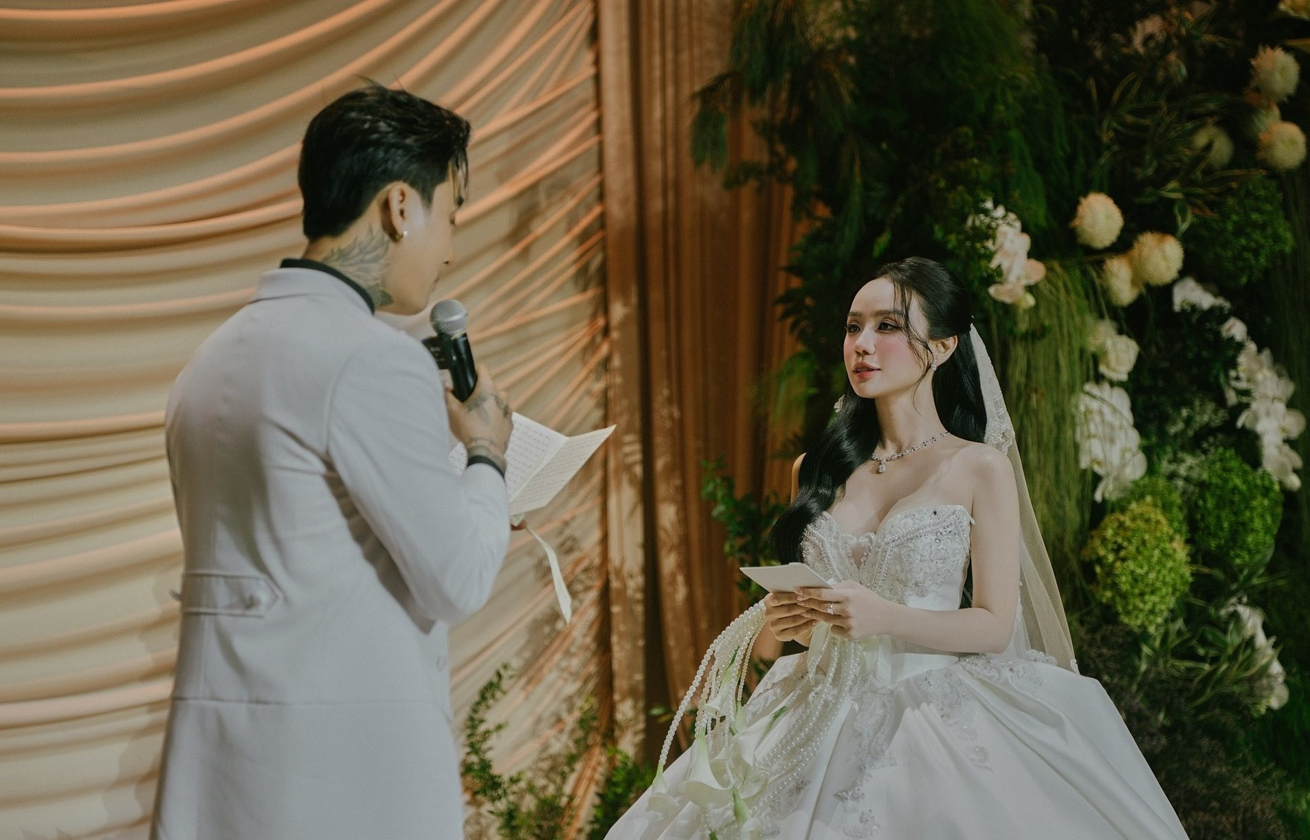 Đạt G Cindy Lư lên tiếng về nghi lễ gây rợn người trong ngày cưới