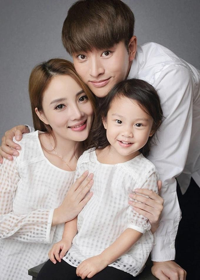 Mỹ nhân Hoa ngữ sau ly hôn Ảnh hậu trẻ nhất Kim Mã muối mặt vì ngoại tình bít cửa quay lại showbiz