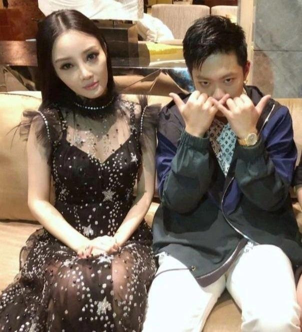 Mỹ nhân Hoa ngữ sau ly hôn Ảnh hậu trẻ nhất Kim Mã muối mặt vì ngoại tình bít cửa quay lại showbiz