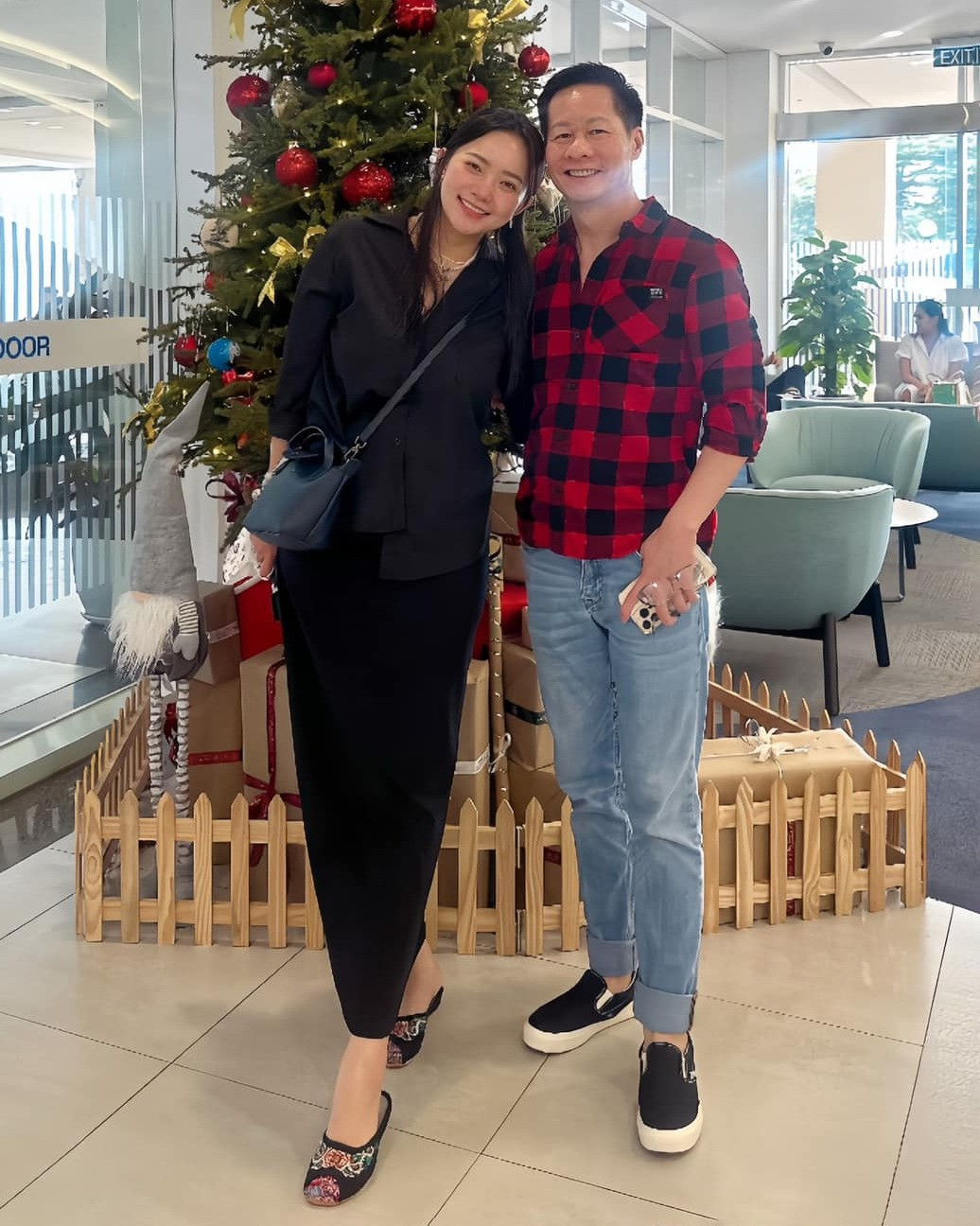 Thời trang hack dáng khó tin của Phan Như Thảo dù chạm mốc 80kg