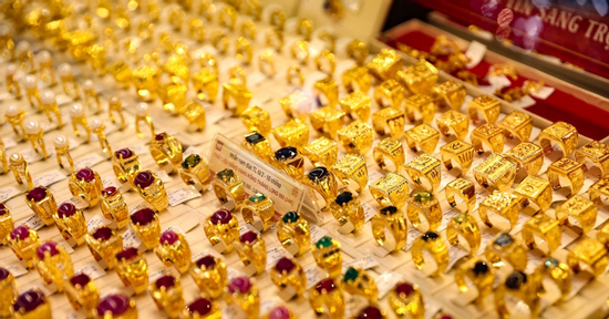 Giá vàng rơi mạnh sau ‘ngày thương mại lớn nhất’, dòng tiền đổ dồn vào một kênh