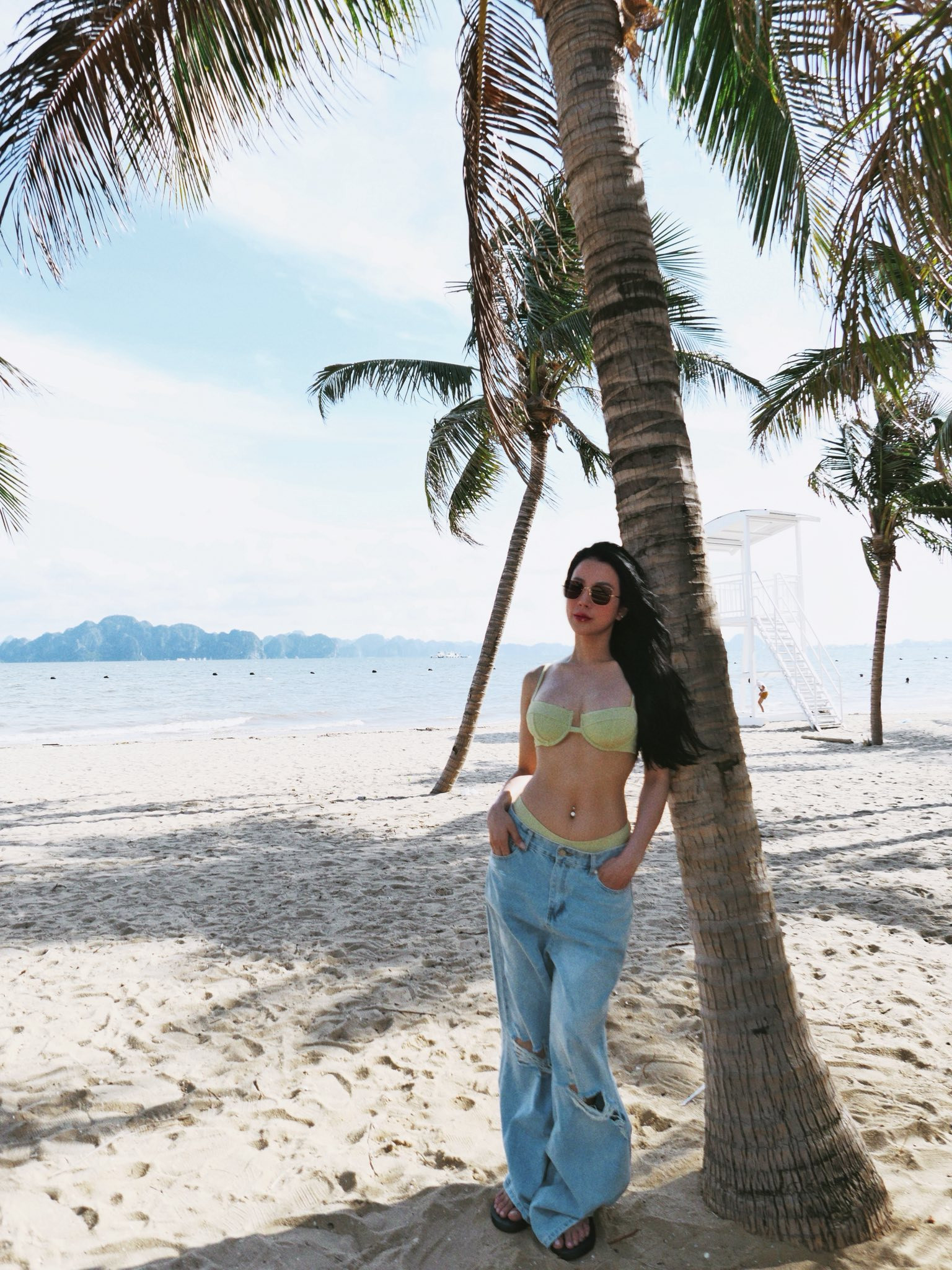 Hậu ly hôn, bà mẹ hai con Diệp Lâm Anh vẫn khiến người hâm mộ chao đảo vì sắc vóc như thuở đôi mươi - Ảnh 1.