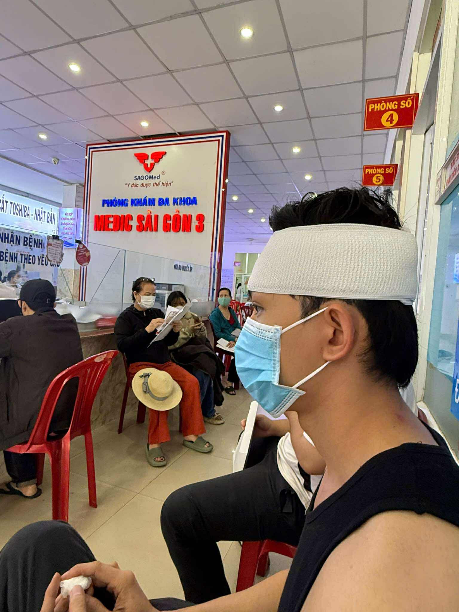 Thúy Ngân hốt hoảng khi Võ Cảnh chảy máu đầu- Ảnh 3.