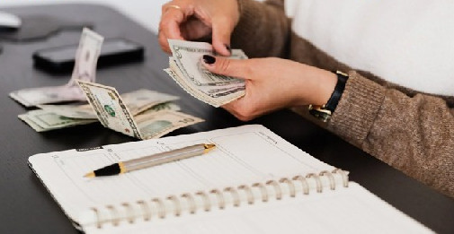 Cung hoàng đạo giữ tiền chặt như két sắt, một xu cũng không thất thoát - Ảnh 1.