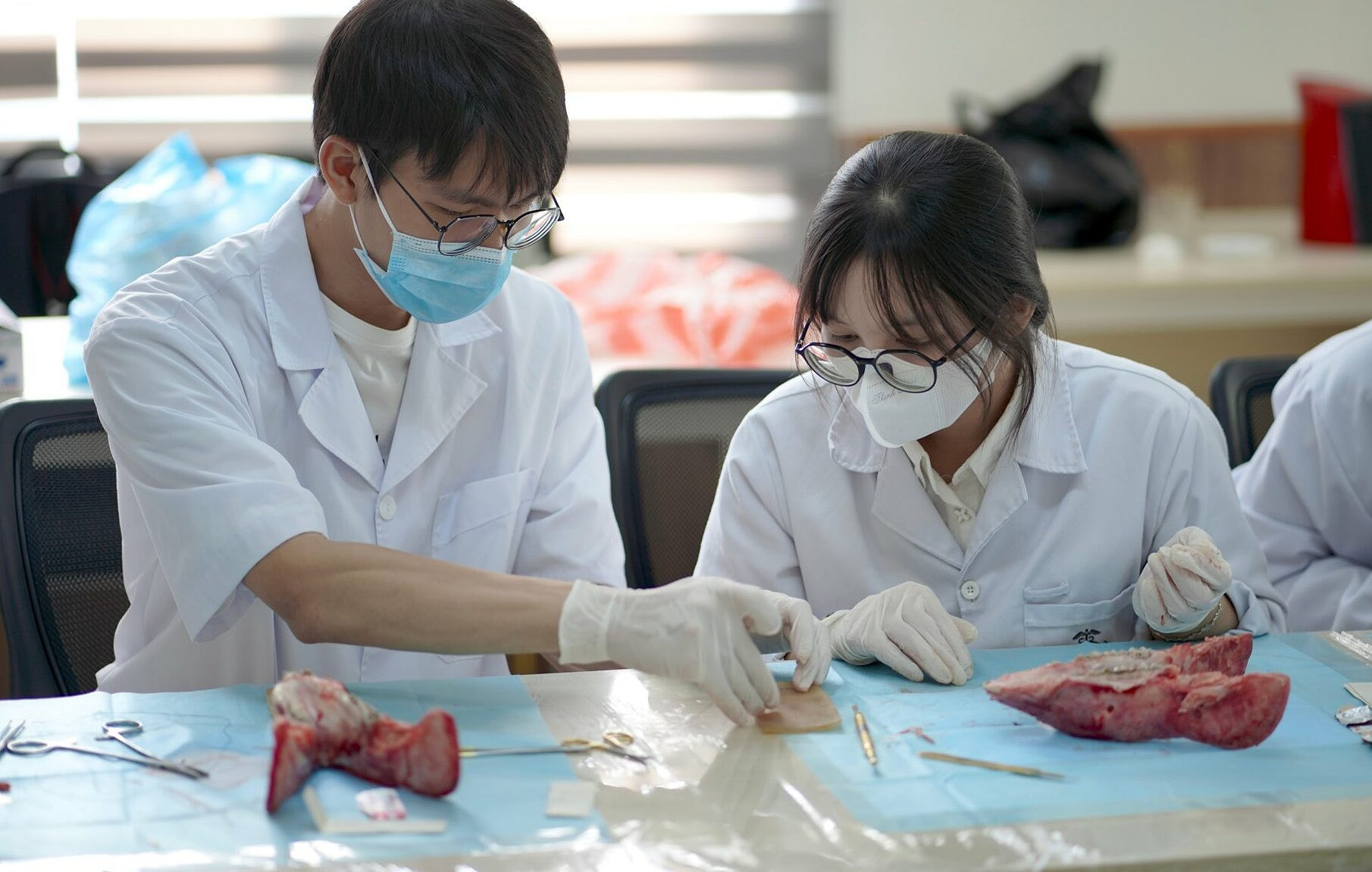 Điểm sàn xét tuyển đại học 2025 các trường Y, Dược- Ảnh 2.