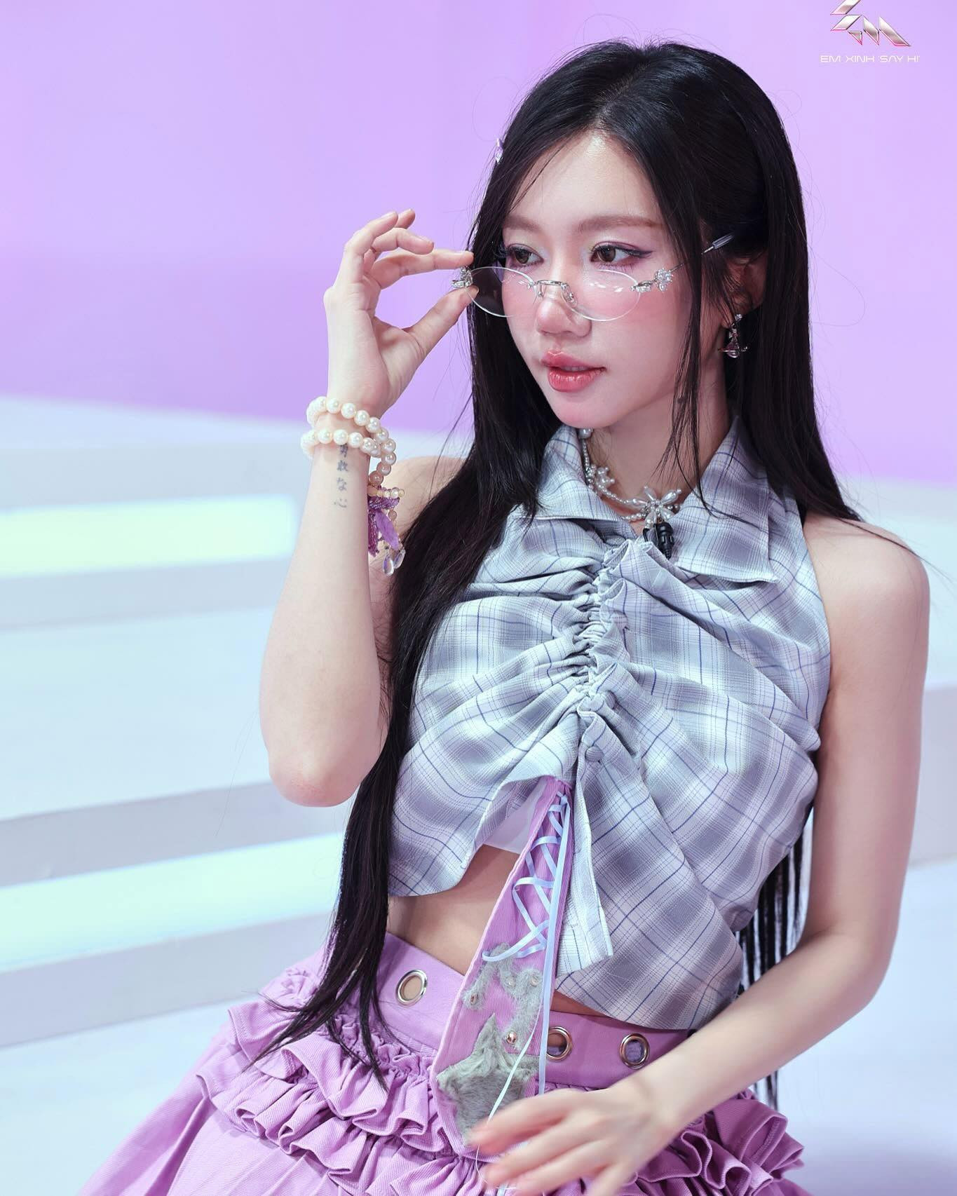 Không nhận ra em xinh Orange thời mới vào nghề khác một trời một vực hiện tại