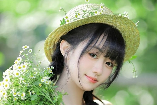 Đúng ngày mai, Chủ Nhật 27/7/2025, 3 con giáp bước ra đường được Quý nhân hộ thân, một tay quơ tiền một tay cầm vàng, liên tục sắm xe mua đất