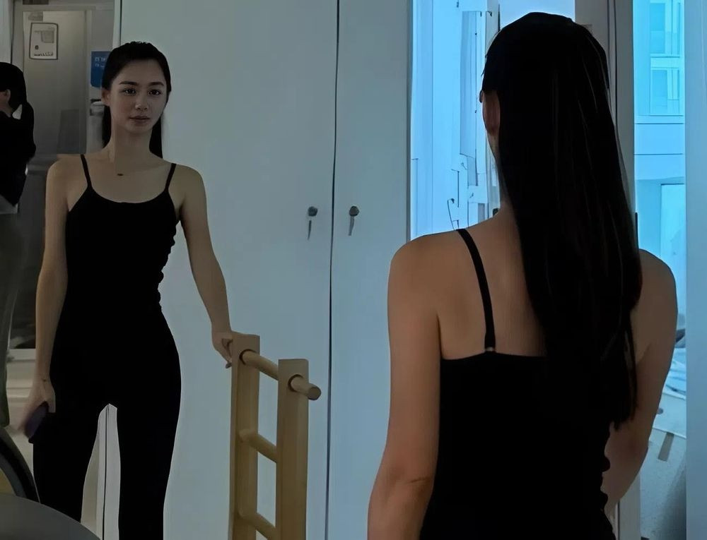 Ảnh hiếm về bà xã kém 13 tuổi của ông hoàng Bae Yong Joon