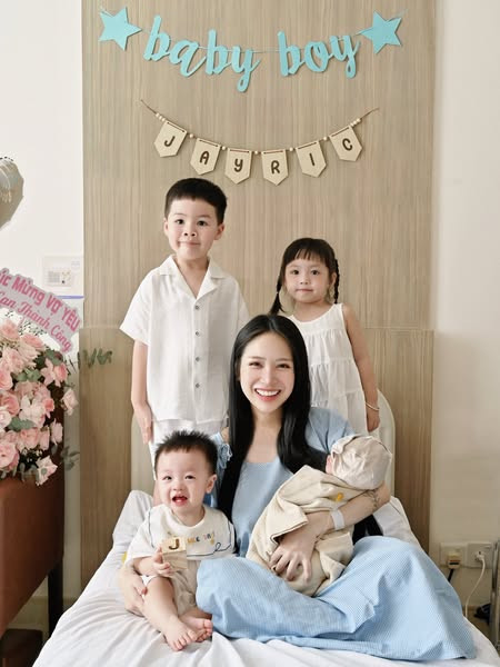 Con gái Minh Nhựa khoe ảnh lâm bồn dân mạng săm soi nhan sắc mẹ bỉm sau thẩm mỹ