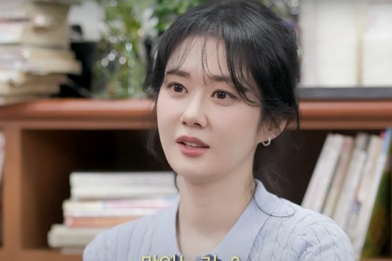 Jang Nara áp lực vì gương mặt trẻ thơ