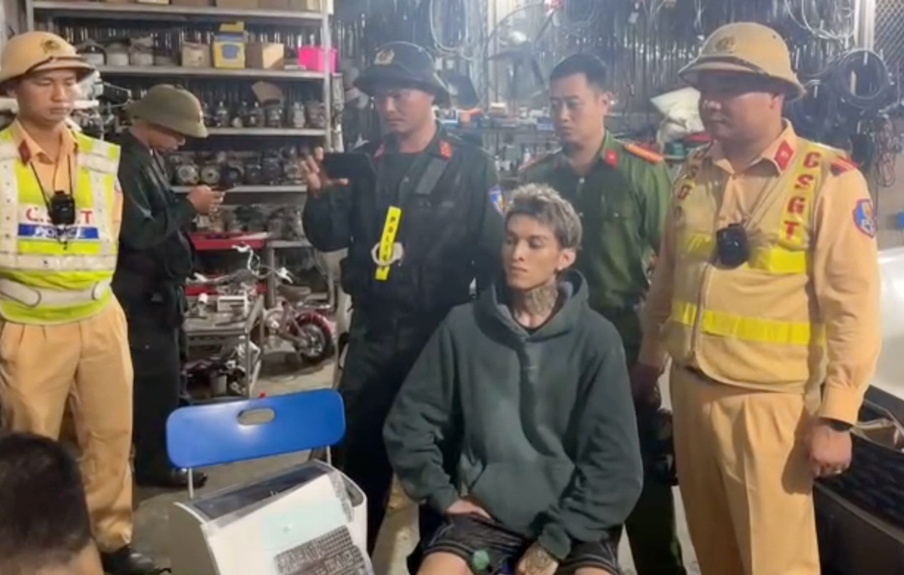 Sự thật về gia thế giàu có của Bình Gold trước khi nam rapper bị công an bắt vì cướp taxi