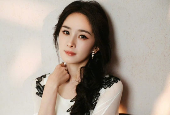 Cuối ngày hôm nay (27/7/2025), 3 con giáp tay trái hứng vàng, tay phải gom bạc, tài lộc tấn tới, niềm vui phơi phới