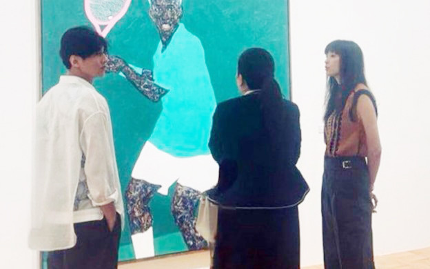 Tài tử Won Bin lần đầu lộ diện cùng vợ sau 15 năm