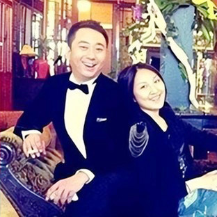 Cuộc hôn nhân địa ngục của nam MC nổi tiếng, khổ sở vì bị vợ bạo hành đến nhập viện 8 lần - Ảnh 4.