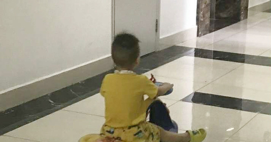 Tiếng kêu cứu ở chung cư Hà Nội và hành động khiến người mẹ khắc ghi suốt đời
