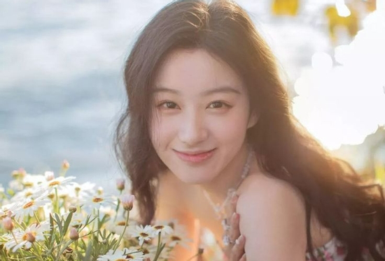 Sau hôm nay, thứ Ba 29/7/2025, 3 con giáp được Thần Tài ban lộc, tiền bạc tự tìm tới, sự nghiệp phất cao bay bổng