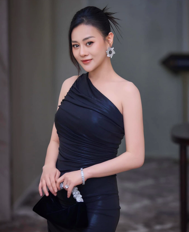 Phương Oanh sẽ tái xuất màn ảnh nhỏ sau 4 năm vắng bóng.