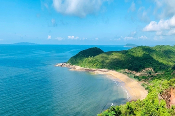 Đảo ở miền Bắc như 'hòn ngọc thô', hải sản giá rẻ, cách đất liền 10 phút đi tàu