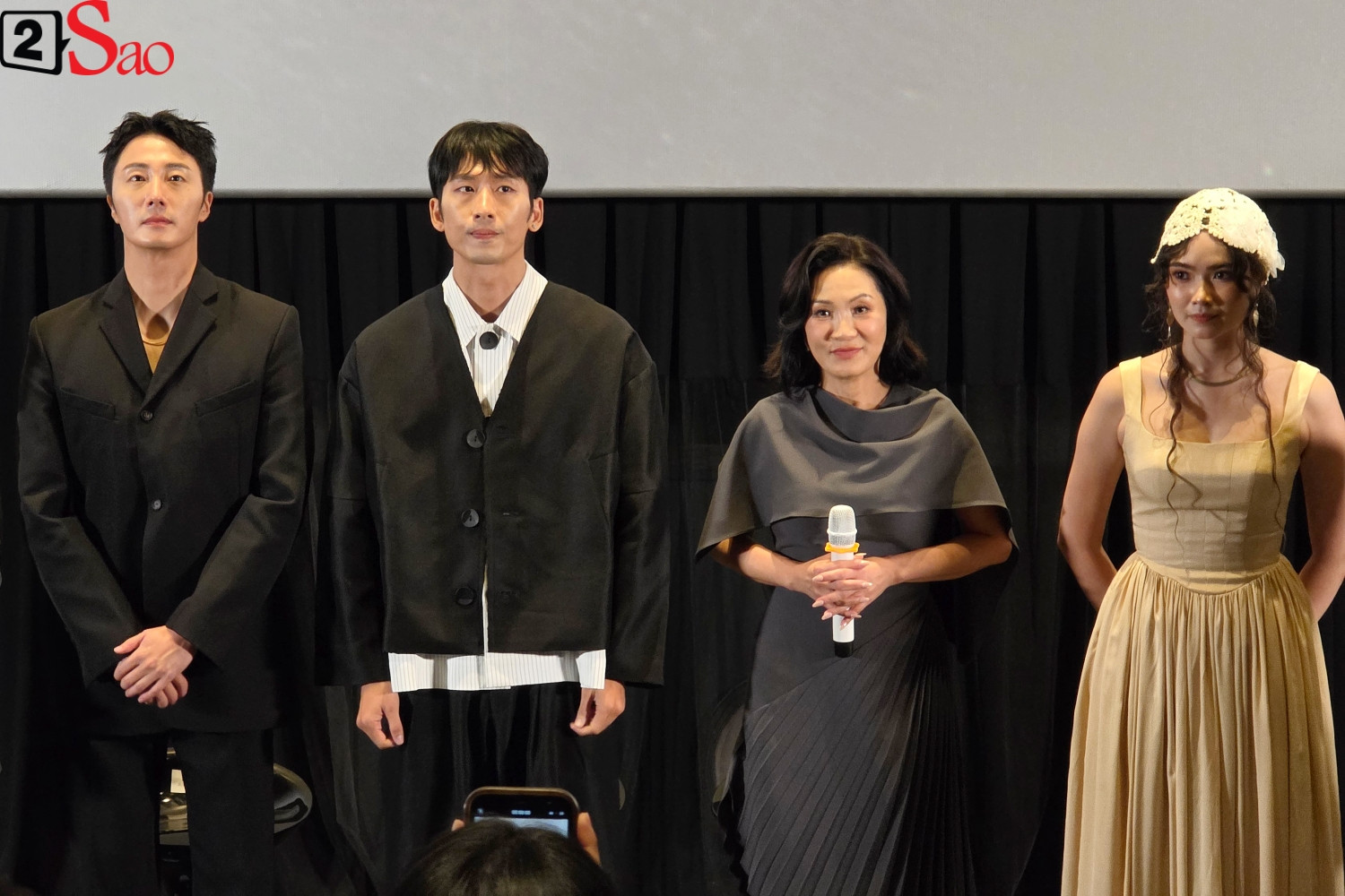 Jung Il Woo sửa lời thoại trong cảnh tỏ tình với diễn viên Việt