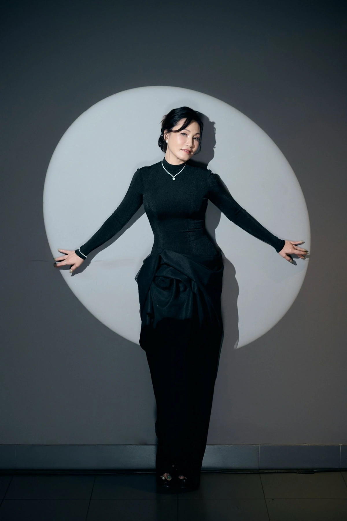 cuoc song doc than cua nghe si hong Dao o tuoi 63 hinh anh 1