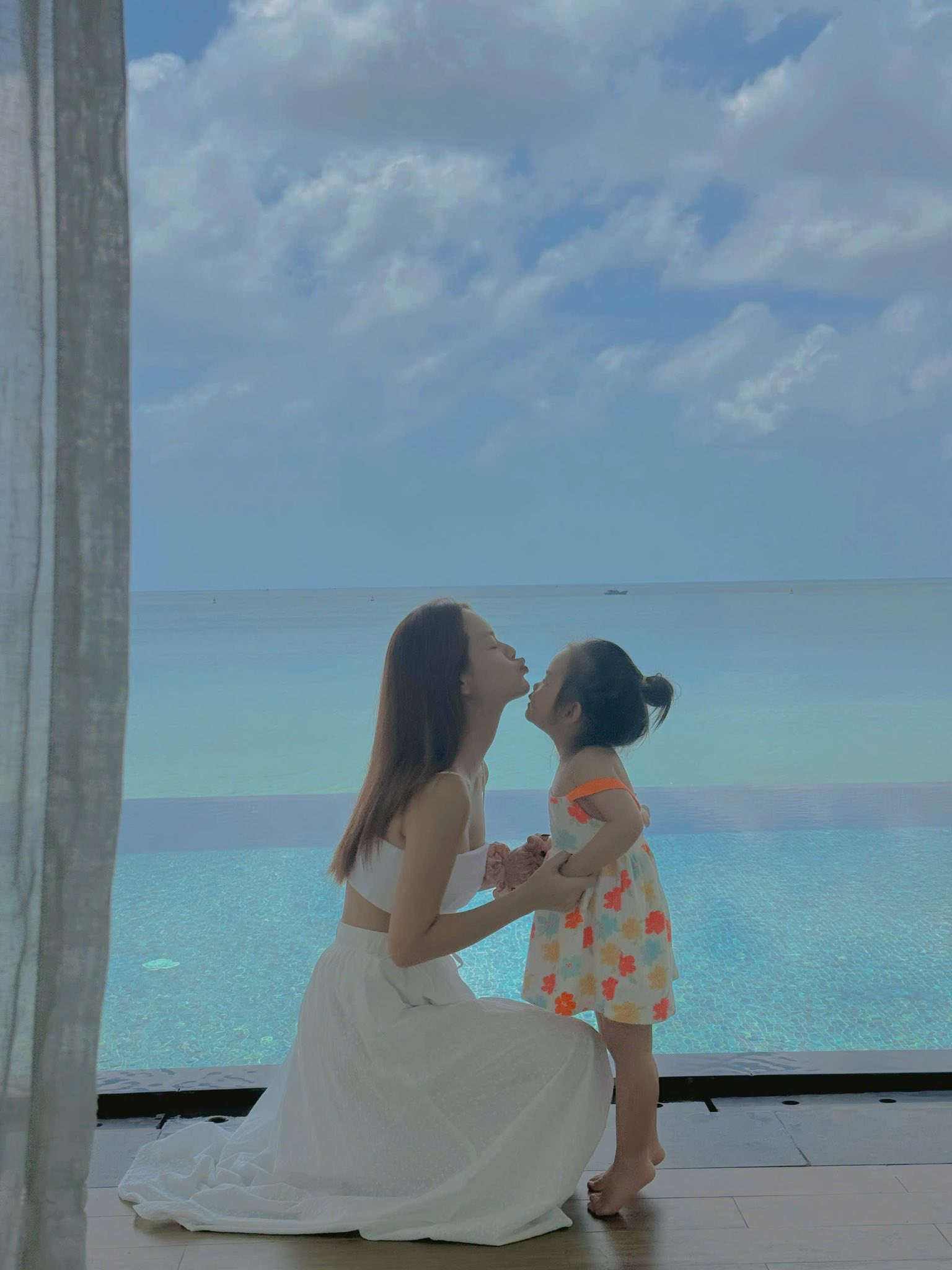 Diện áo tắm kiểu Phạm Quỳnh Anh, Đông Nhi đủ khiến fan trầm trồ- Ảnh 11.