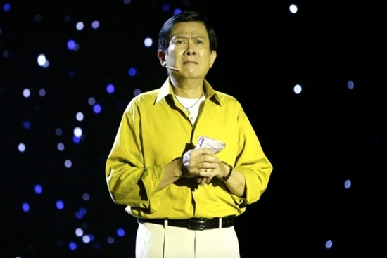 Em trai danh hài đình đám tuổi thơ bị đánh đập, U70 vẫn miệt mài với nghệ thuật