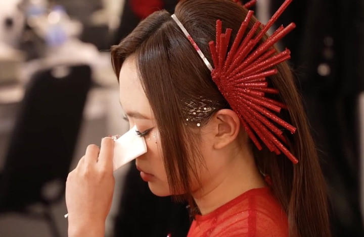 Sự thật phía sau bức ảnh Phương Mỹ Chi khóc nức nở tại show quốc tế - 2