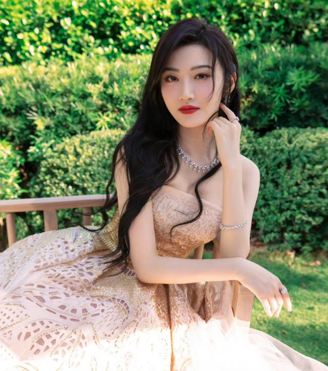 Trúng số độc đắc sau 16h30 chiều nay (30/7/2025), 3 con giáp 'tiền bạc dồn về như núi', quý nhân vây quanh, hỷ sự ghé thăm - Ảnh 3