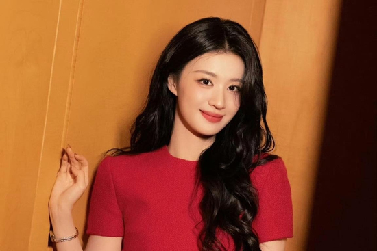 Đúng 6h sáng ngày mai, thứ Sáu 1/8/2025, 3 con giáp tài lộc bung cửa, trúng số giàu to, vận may ập đến không ngừng