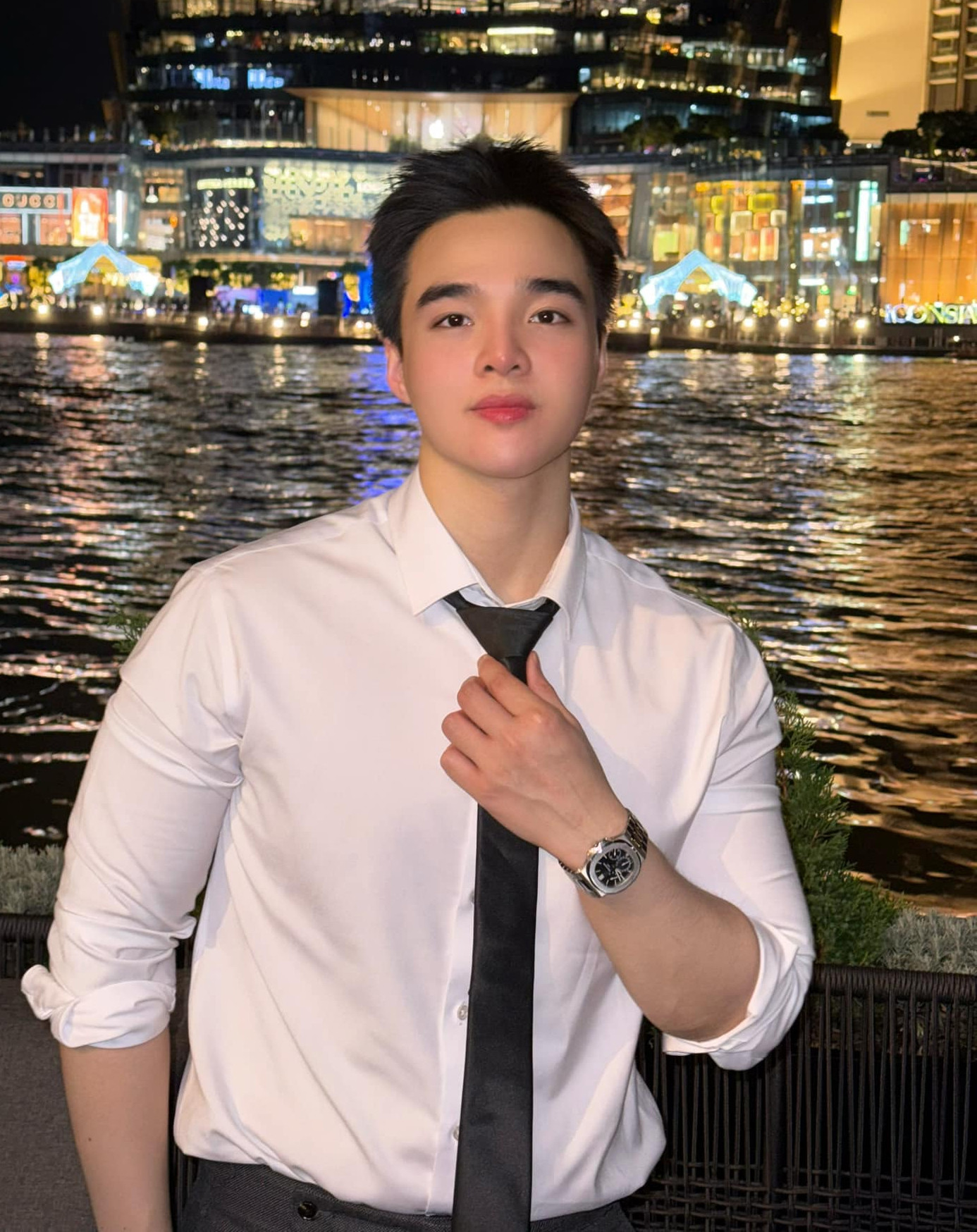 Tiktoker Tun Phạm đang gây ầm ĩ cõi mạng vì nửa tỷ tiền thuế là ai