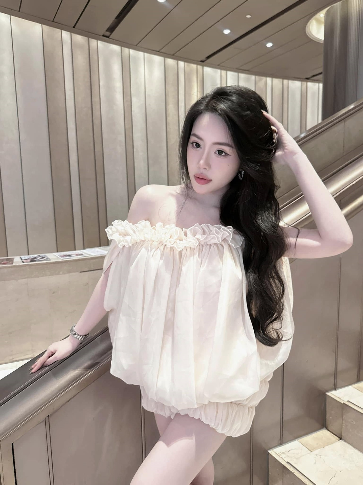 Vẻ đẹp nóng bỏng của bạn gái Nguyễn Quốc Việt - cầu thủ 3 lần vô địch U23 Đông Nam Á - Ảnh 7