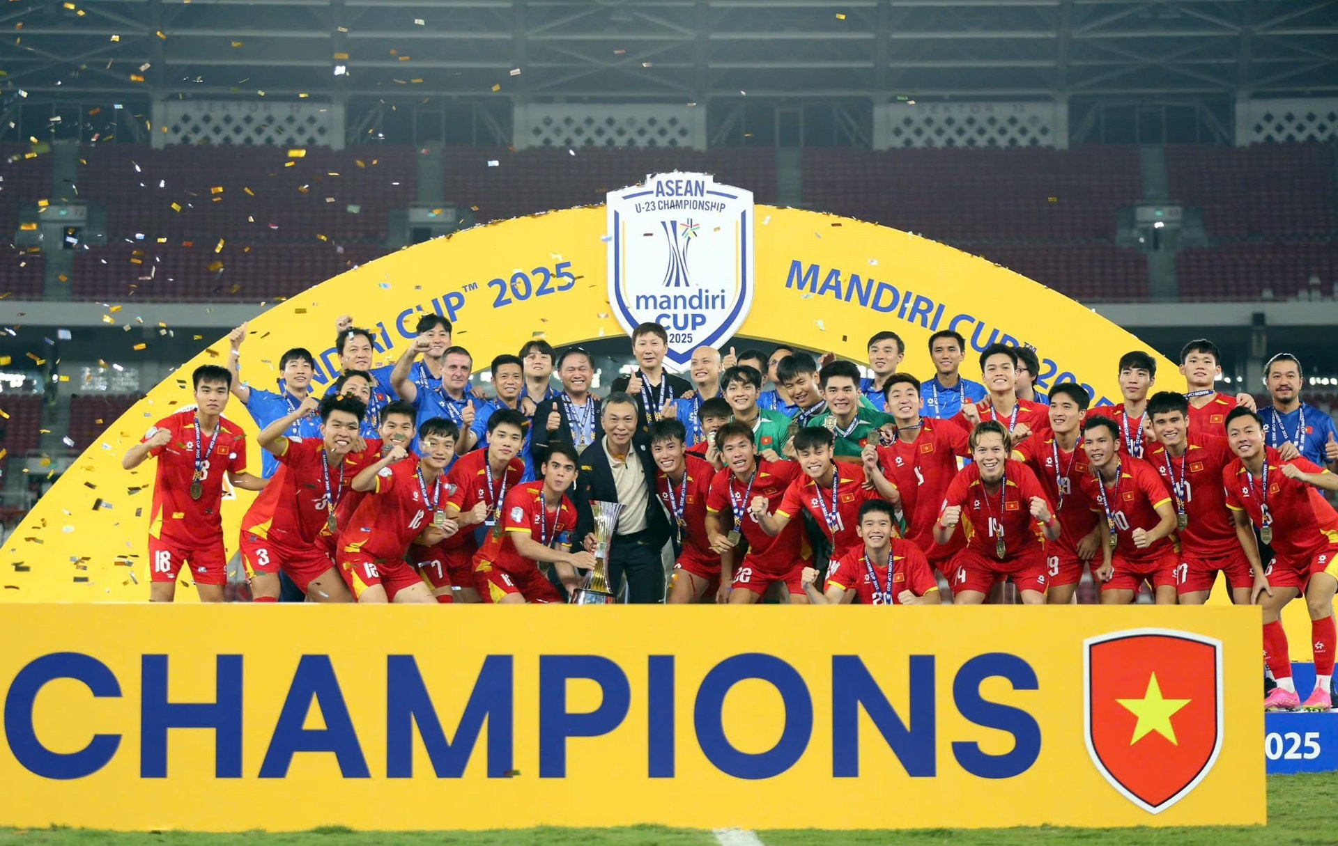 Vẻ đẹp nóng bỏng của bạn gái Nguyễn Quốc Việt - cầu thủ 3 lần vô địch U23 Đông Nam Á - Ảnh 3