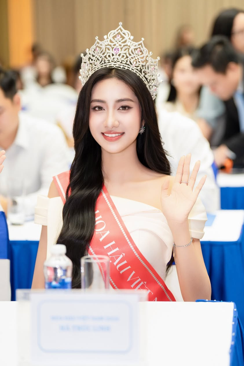 Gần 1 năm điều trị bệnh phổi, Hoa hậu Việt Nam quê Đắk Lắk đã vượt qua thế nào?- Ảnh 1.