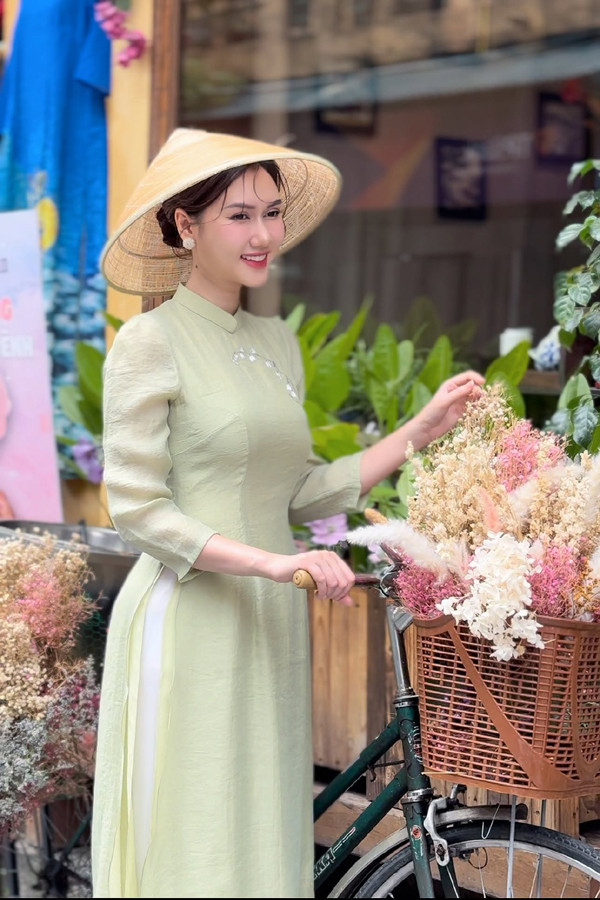 Hoa khôi Hà Nội, diễn viên 'vũ trụ' VFC khoe vóc dáng cực xịn sau sinh, bí quyết nằm ở đâu?- Ảnh 8.