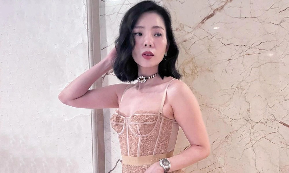 Phượng Chanel flex vóc dáng U50 với đồ tắm khiến Lệ Quyên cũng phải thốt lên 1 câu