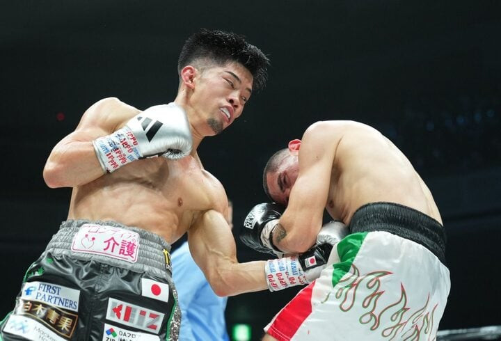 Kosei Tanaka giành chức vô địch thế giới đầu tiên chỉ sau 5 trận đấu.