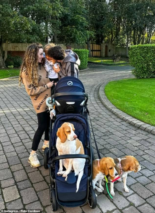 99961707 14871349 thecouplehadjusttiedtheknotearlierthisyeartheyoungha a 171751535813154 17515395463121881894085