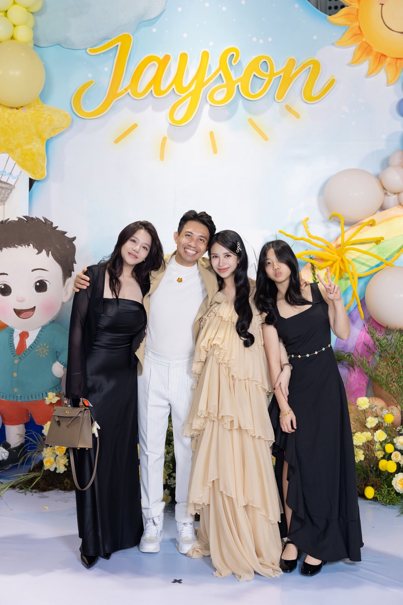 Phát ngôn chấn động của Minh Nhựa khi vợ cũ và vợ 2 lần đầu chung khung hình