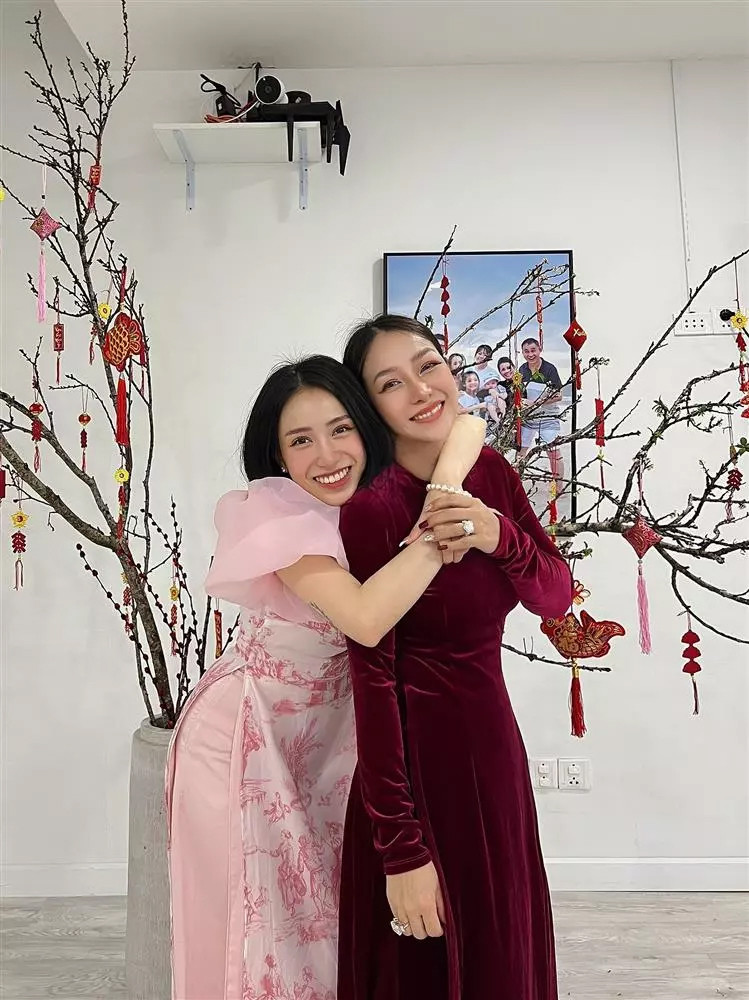 Phát ngôn chấn động của Minh Nhựa khi vợ cả và vợ 2 lần đầu chung khung hình