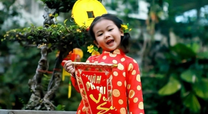 Bảo An là ca sĩ Việt đầu tiên có MV cán mốc 100 triệu lượt xem.