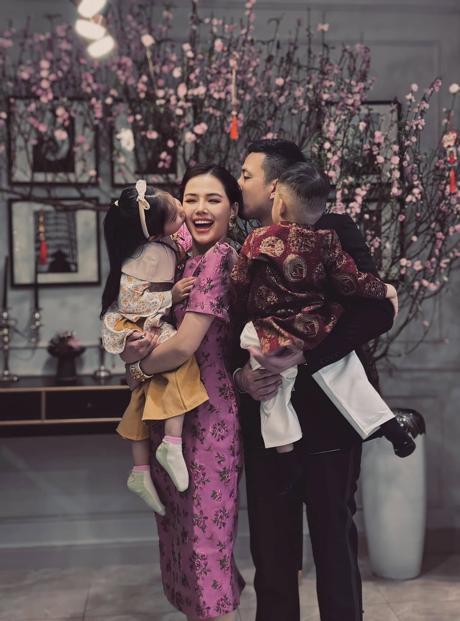 Cuộc sống một bước lên tiên của Phanh Lee sau khi lấy giám đốc tập đoàn nghìn tỷ