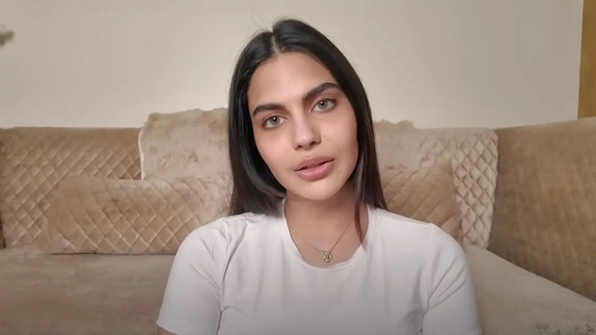 Hàng loạt người đẹp liên tiếp từ bỏ danh hiệu Hoa hậu á hậu Hòa bình