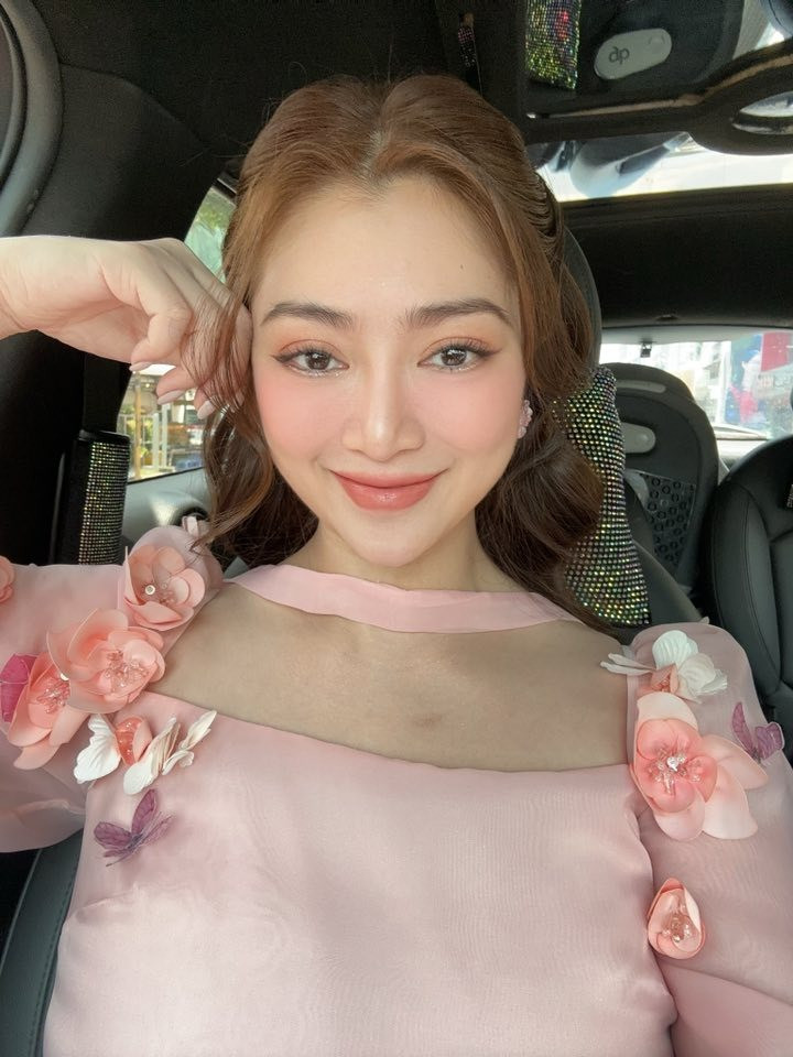 Thanh Trúc lên tiếng sau khi bị chỉ trích vì đăng ảnh chồng con