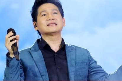 'Ông hoàng nhạc đỏ' bị đồng nghiệp khui 'mỗi mùa lễ hội lại tậu một căn nhà'