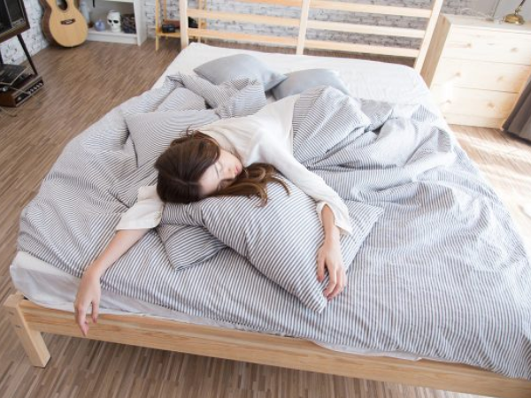 4 thói quen thường ngày lại 'hút cạn' collagen, khiến da ngày càng nhăn nheo, mất sức sống  - Ảnh 3